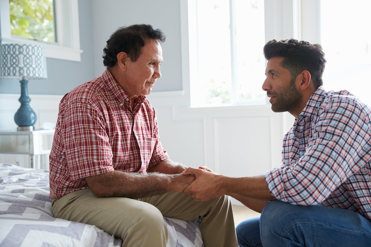 How to talk to a parent with dementia: 8 tips to improve communication