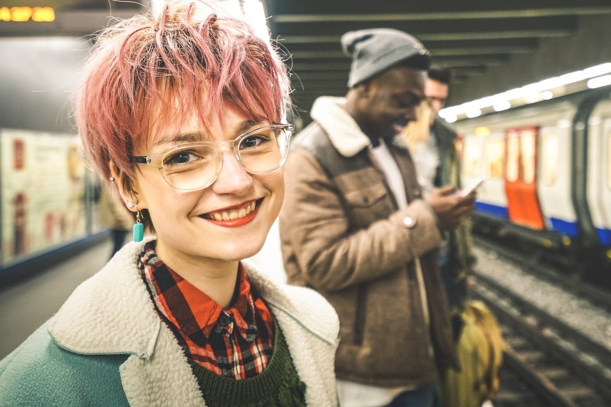 Is Happiness Contagious? Here's What Science Says