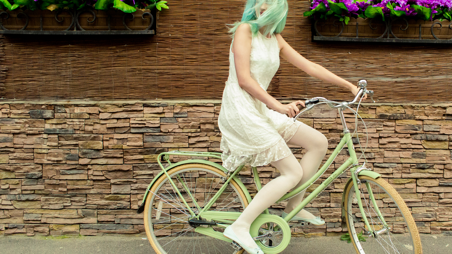 How did Victorian women find liberation on bicycles?